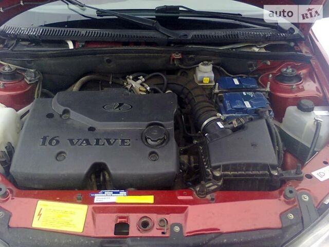 Червоний ВАЗ 1117 Калина, об'ємом двигуна 1.4 л та пробігом 102 тис. км за 3700 $, фото 1 на Automoto.ua