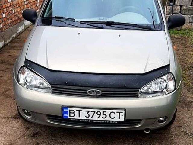 Сірий ВАЗ 1117 Калина, об'ємом двигуна 1.6 л та пробігом 177 тис. км за 2000 $, фото 1 на Automoto.ua