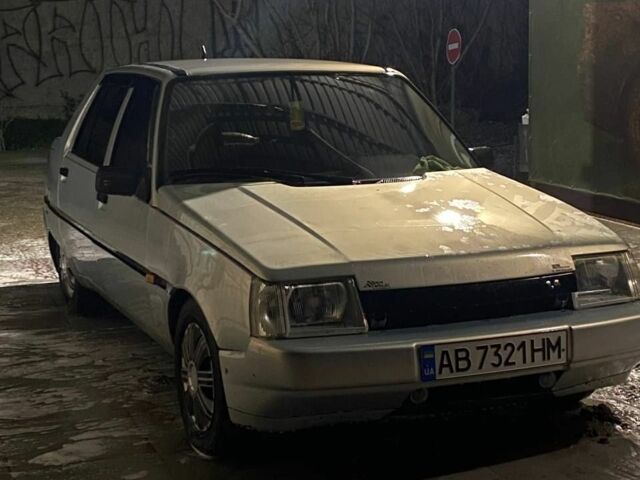 Серый ВАЗ 1117 Калина, объемом двигателя 1 л и пробегом 250 тыс. км за 1100 $, фото 1 на Automoto.ua