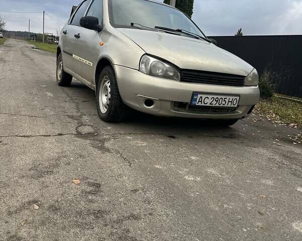 Серый ВАЗ 1117 Калина, объемом двигателя 1.6 л и пробегом 352 тыс. км за 1750 $, фото 1 на Automoto.ua