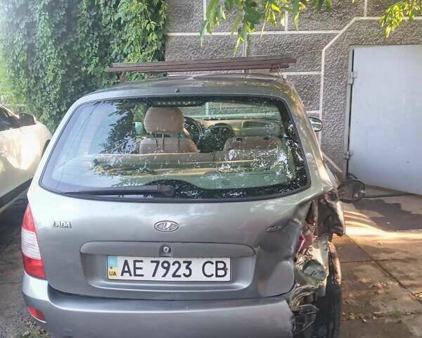 Серый ВАЗ 1117 Калина, объемом двигателя 1.39 л и пробегом 175 тыс. км за 1400 $, фото 1 на Automoto.ua