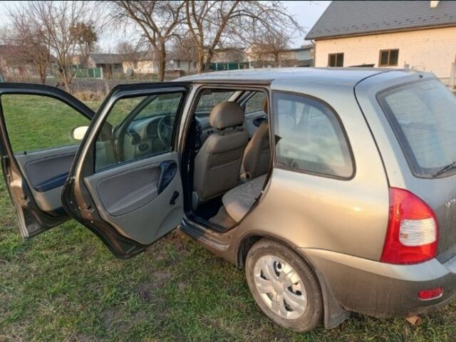 Серый ВАЗ 1117 Калина, объемом двигателя 1.4 л и пробегом 150 тыс. км за 1350 $, фото 1 на Automoto.ua