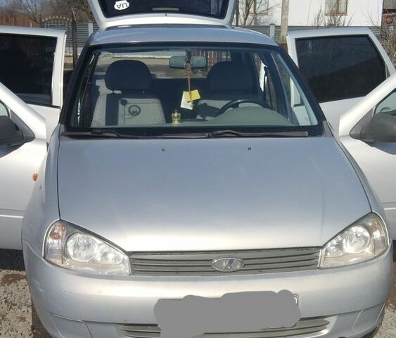 Сірий ВАЗ 1117 Калина, об'ємом двигуна 1.6 л та пробігом 183 тис. км за 2000 $, фото 1 на Automoto.ua