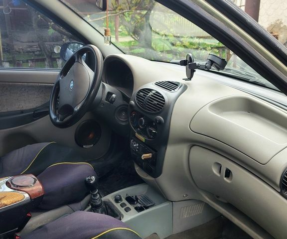 Сірий ВАЗ 1117 Калина, об'ємом двигуна 1 л та пробігом 2 тис. км за 1700 $, фото 1 на Automoto.ua