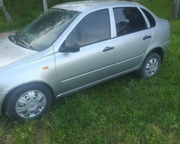 Сірий ВАЗ 1117 Калина, об'ємом двигуна 1.4 л та пробігом 211 тис. км за 2800 $, фото 1 на Automoto.ua