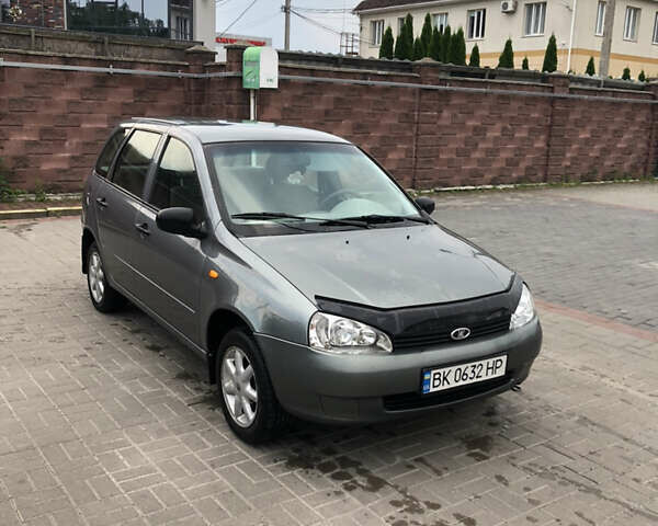 Серый ВАЗ 1117 Калина, объемом двигателя 1.6 л и пробегом 225 тыс. км за 2499 $, фото 1 на Automoto.ua