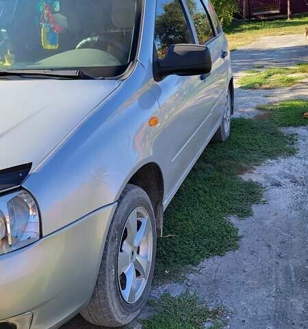 Серый ВАЗ 1117 Калина, объемом двигателя 1.6 л и пробегом 200 тыс. км за 2100 $, фото 1 на Automoto.ua