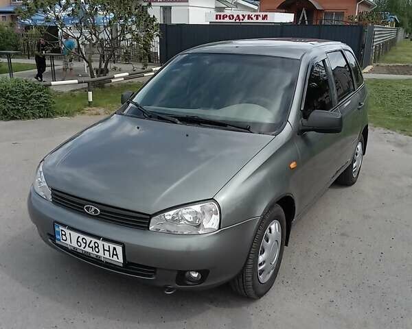 Сірий ВАЗ 1117 Калина, об'ємом двигуна 1.6 л та пробігом 183 тис. км за 4000 $, фото 1 на Automoto.ua