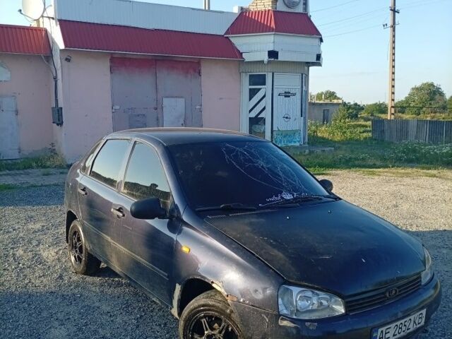 Синій ВАЗ 1117 Калина, об'ємом двигуна 1.6 л та пробігом 180 тис. км за 750 $, фото 1 на Automoto.ua