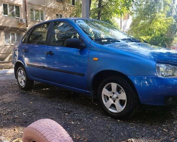 Синий ВАЗ 1117 Калина, объемом двигателя 1.6 л и пробегом 180 тыс. км за 1700 $, фото 1 на Automoto.ua