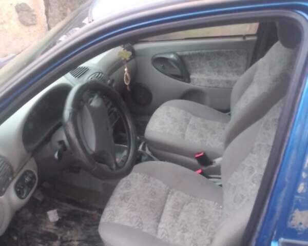 Синий ВАЗ 1117 Калина, объемом двигателя 1.6 л и пробегом 290 тыс. км за 1000 $, фото 1 на Automoto.ua