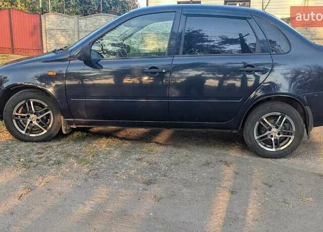 Синій ВАЗ 1117 Калина, об'ємом двигуна 1.6 л та пробігом 110 тис. км за 2300 $, фото 1 на Automoto.ua