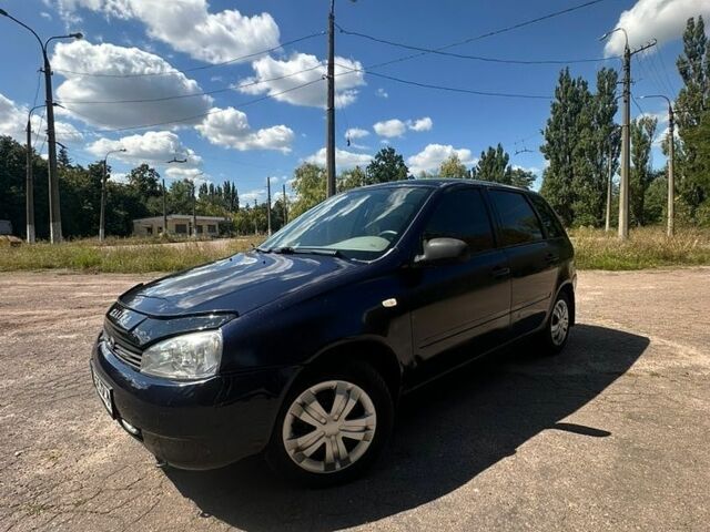 Синій ВАЗ 1117 Калина, об'ємом двигуна 1.6 л та пробігом 100 тис. км за 1800 $, фото 1 на Automoto.ua