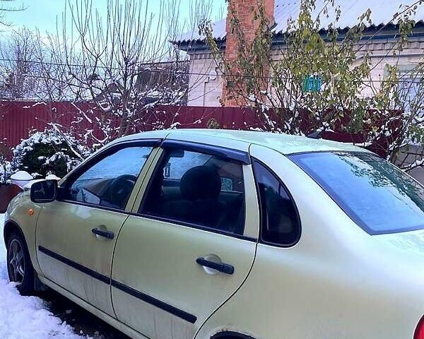 Зеленый ВАЗ 1117 Калина, объемом двигателя 1.6 л и пробегом 300 тыс. км за 2000 $, фото 1 на Automoto.ua