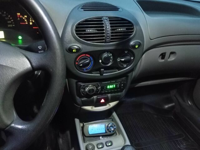 Фіолетовий ВАЗ 1119 Калина, об'ємом двигуна 1.6 л та пробігом 260 тис. км за 1800 $, фото 1 на Automoto.ua