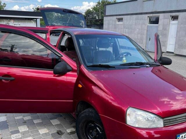 Червоний ВАЗ 1119 Калина, об'ємом двигуна 1.6 л та пробігом 105 тис. км за 2491 $, фото 1 на Automoto.ua