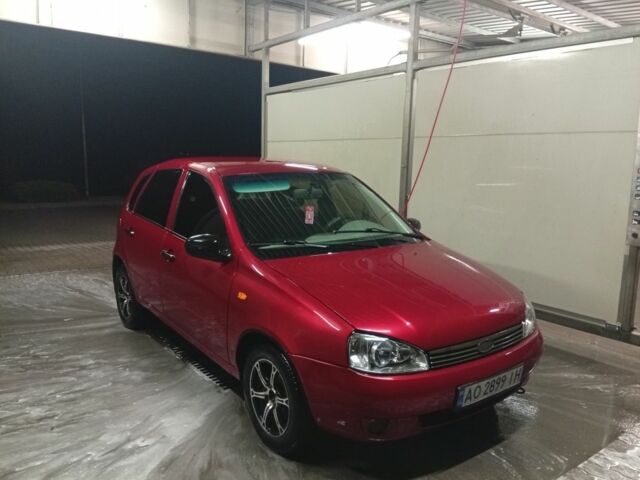 Красный ВАЗ 1119 Калина, объемом двигателя 1.4 л и пробегом 171 тыс. км за 1300 $, фото 1 на Automoto.ua