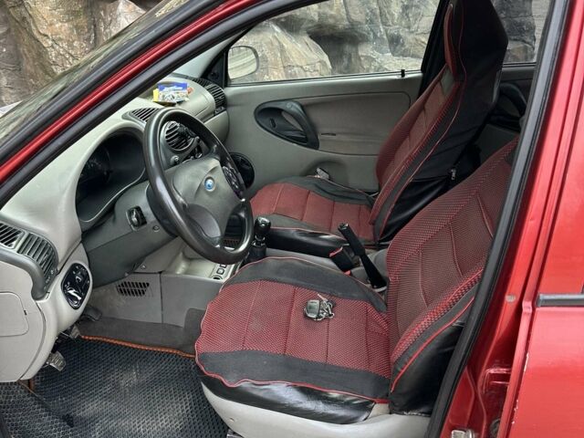 Червоний ВАЗ 1119 Калина, об'ємом двигуна 1.6 л та пробігом 274 тис. км за 2800 $, фото 1 на Automoto.ua