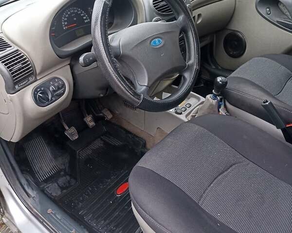 Серый ВАЗ 1119 Калина, объемом двигателя 1.6 л и пробегом 180 тыс. км за 1350 $, фото 1 на Automoto.ua