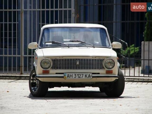 Бежевий ВАЗ 1600, об'ємом двигуна 1.6 л та пробігом 100 тис. км за 897 $, фото 1 на Automoto.ua