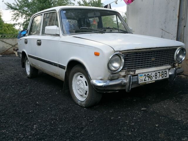 Білий ВАЗ 2101, об'ємом двигуна 1 л та пробігом 624 тис. км за 236 $, фото 1 на Automoto.ua