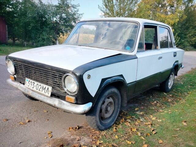 Білий ВАЗ 2101, об'ємом двигуна 1.2 л та пробігом 300 тис. км за 269 $, фото 1 на Automoto.ua