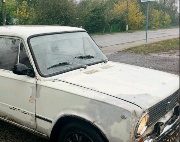 Белый ВАЗ 2101, объемом двигателя 4 л и пробегом 1000 тыс. км за 334 $, фото 1 на Automoto.ua
