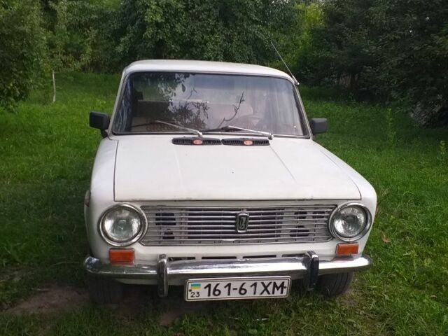 Белый ВАЗ 2101, объемом двигателя 1.2 л и пробегом 12 тыс. км за 415 $, фото 1 на Automoto.ua