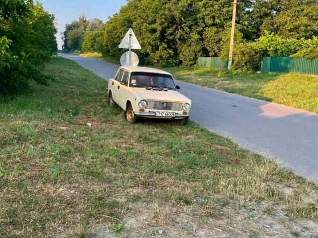 Белый ВАЗ 2101, объемом двигателя 1 л и пробегом 15 тыс. км за 559 $, фото 1 на Automoto.ua