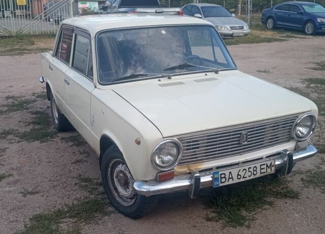 Белый ВАЗ 2101, объемом двигателя 1.2 л и пробегом 64 тыс. км за 450 $, фото 1 на Automoto.ua