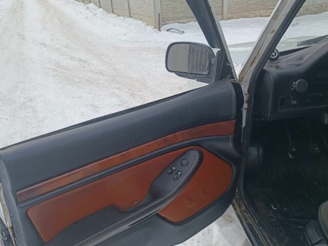 Белый ВАЗ 2101, объемом двигателя 1.6 л и пробегом 100 тыс. км за 1000 $, фото 1 на Automoto.ua