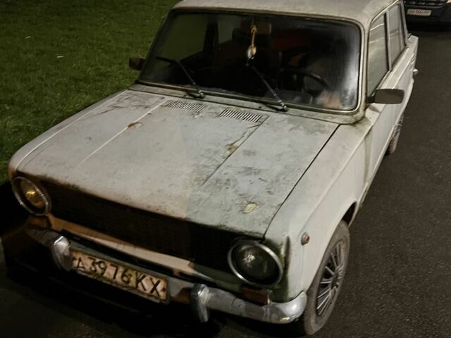 Белый ВАЗ 2101, объемом двигателя 1.5 л и пробегом 42 тыс. км за 355 $, фото 1 на Automoto.ua