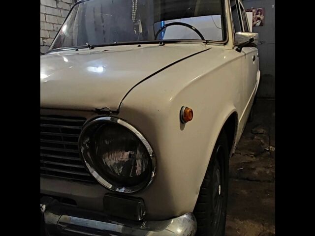 Белый ВАЗ 2101, объемом двигателя 0 л и пробегом 440 тыс. км за 231 $, фото 1 на Automoto.ua