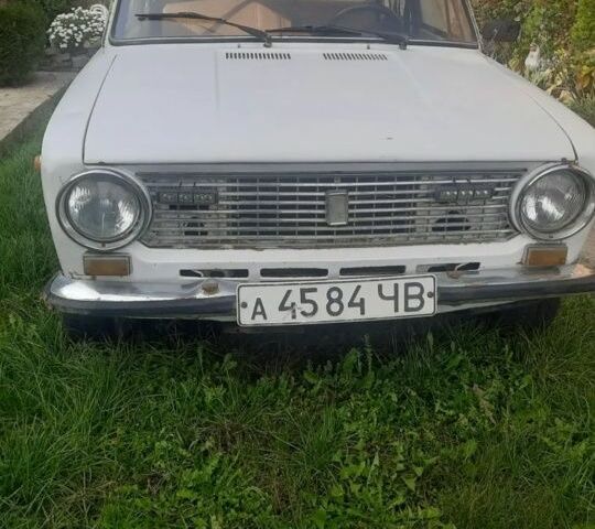 Белый ВАЗ 2101, объемом двигателя 0 л и пробегом 100 тыс. км за 381 $, фото 1 на Automoto.ua