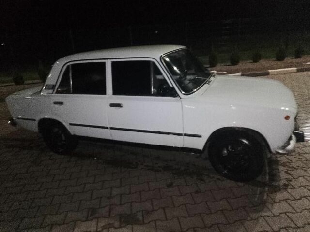 Белый ВАЗ 2101, объемом двигателя 1.3 л и пробегом 300 тыс. км за 800 $, фото 1 на Automoto.ua