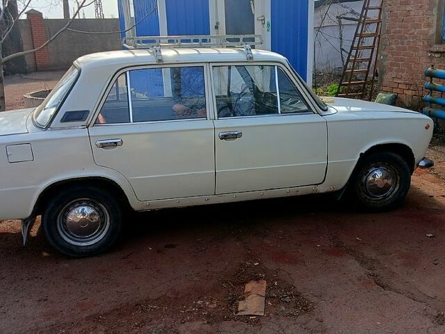 Білий ВАЗ 2101, об'ємом двигуна 11 л та пробігом 120 тис. км за 750 $, фото 1 на Automoto.ua