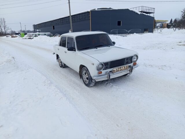 Білий ВАЗ 2101, об'ємом двигуна 1.5 л та пробігом 300 тис. км за 461 $, фото 1 на Automoto.ua