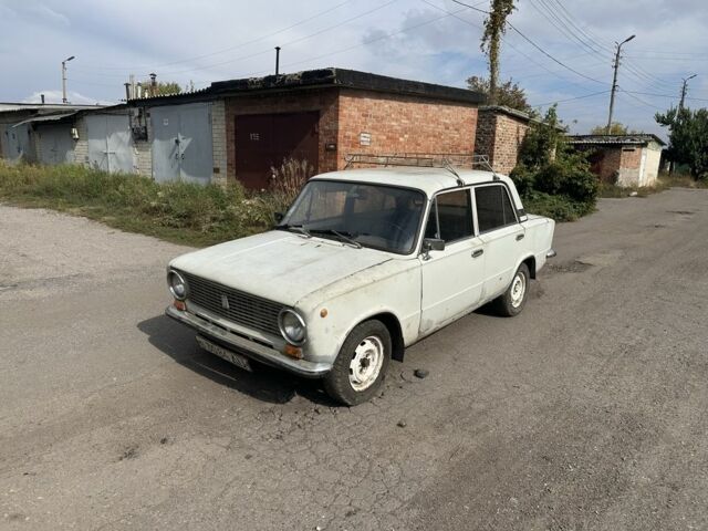 Белый ВАЗ 2101, объемом двигателя 0 л и пробегом 10 тыс. км за 247 $, фото 1 на Automoto.ua