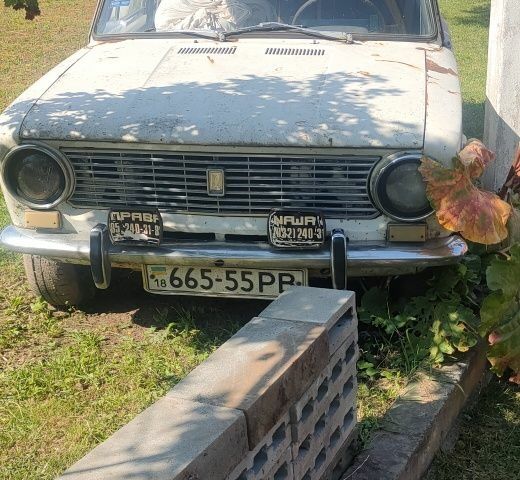 Белый ВАЗ 2101, объемом двигателя 0 л и пробегом 47 тыс. км за 300 $, фото 1 на Automoto.ua