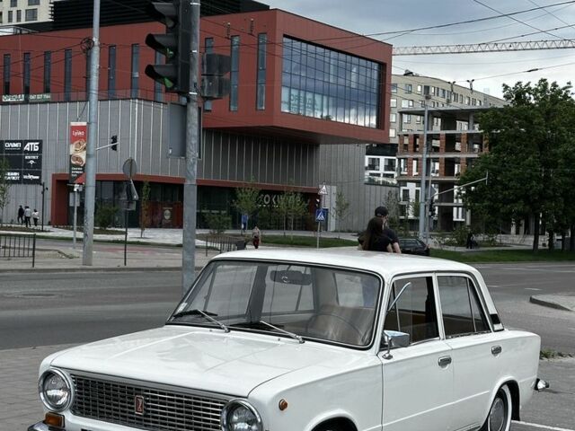 Белый ВАЗ 2101, объемом двигателя 1.3 л и пробегом 100 тыс. км за 1250 $, фото 1 на Automoto.ua
