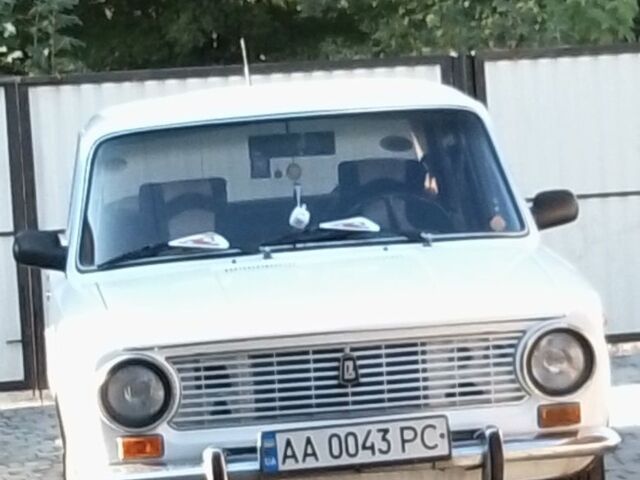ВАЗ 2101 1977 в Погребище на Automoto.ua Белый ВАЗ 2101, объемом двигателя 1.2 л и пробегом 137 тыс. км за 900 $, фото 1 на Automoto.ua