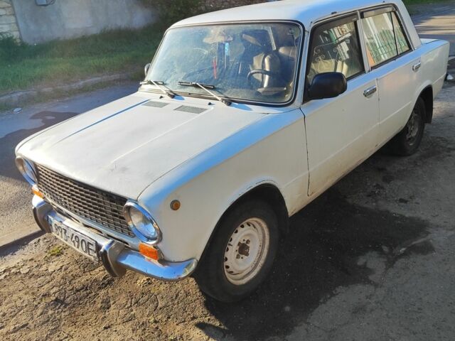 Белый ВАЗ 2101, объемом двигателя 1 л и пробегом 84 тыс. км за 573 $, фото 1 на Automoto.ua