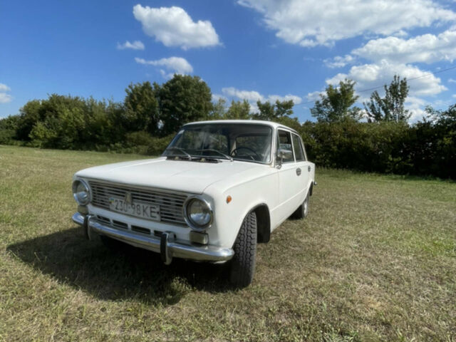 Білий ВАЗ 2101, об'ємом двигуна 1.2 л та пробігом 150 тис. км за 1000 $, фото 1 на Automoto.ua