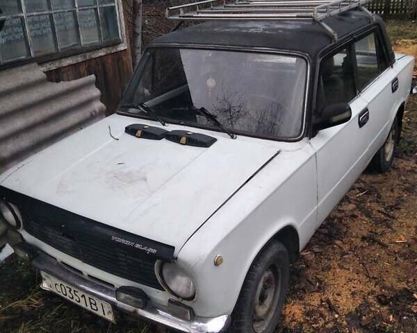 Белый ВАЗ 2101, объемом двигателя 1.2 л и пробегом 180 тыс. км за 289 $, фото 1 на Automoto.ua