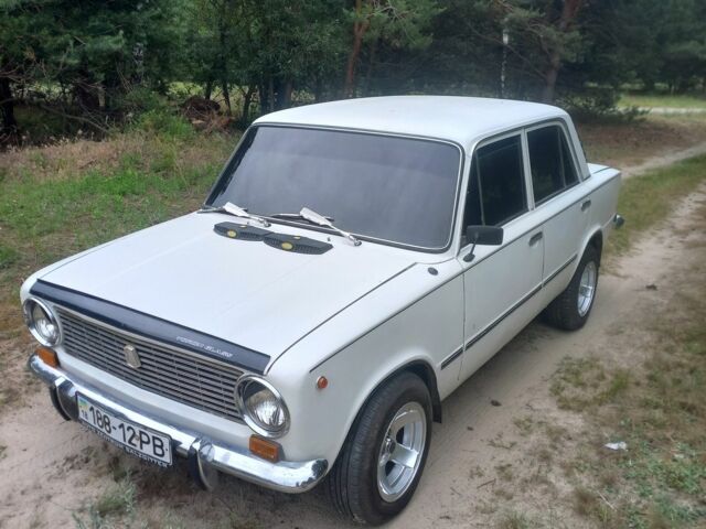 Білий ВАЗ 2101, об'ємом двигуна 0 л та пробігом 300 тис. км за 850 $, фото 1 на Automoto.ua