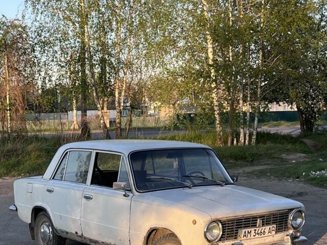 Белый ВАЗ 2101, объемом двигателя 1.2 л и пробегом 210 тыс. км за 300 $, фото 1 на Automoto.ua