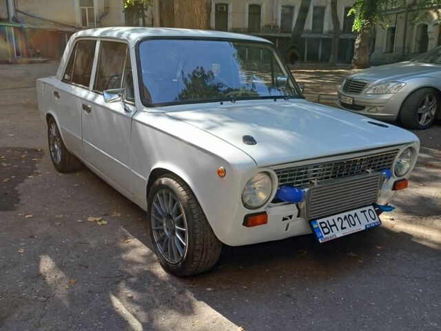 Белый ВАЗ 2101, объемом двигателя 1.2 л и пробегом 2 тыс. км за 4500 $, фото 1 на Automoto.ua