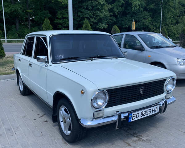 Білий ВАЗ 2101, об'ємом двигуна 1.2 л та пробігом 185 тис. км за 2300 $, фото 1 на Automoto.ua