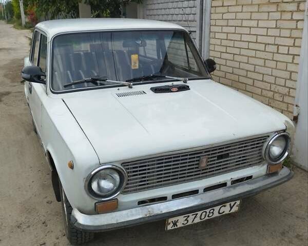 Белый ВАЗ 2101, объемом двигателя 1.2 л и пробегом 100 тыс. км за 650 $, фото 1 на Automoto.ua