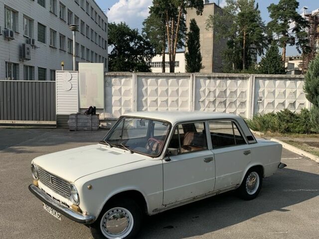 Белый ВАЗ 2101, объемом двигателя 1.3 л и пробегом 500 тыс. км за 427 $, фото 1 на Automoto.ua